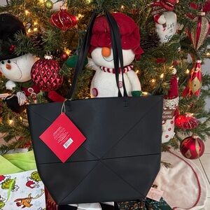 Elizabeth Arden Elegant Black Tote Bag